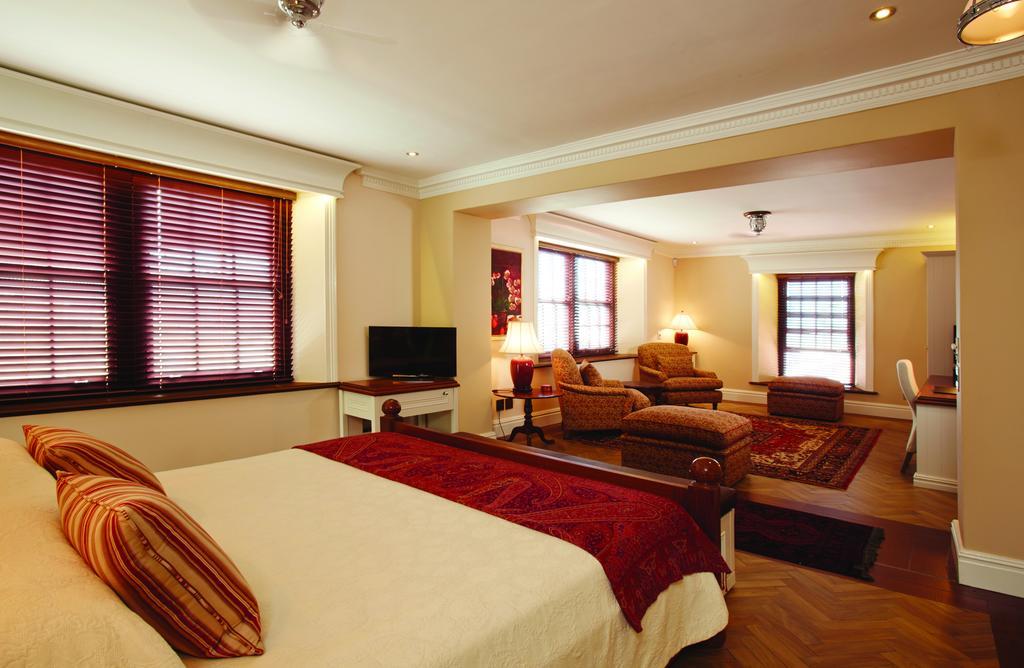 St James Homestead Guesthouse คาล์คเบย์ ภายนอก รูปภาพ